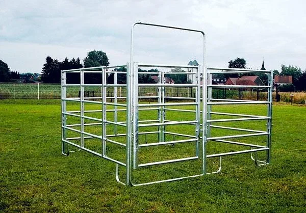 Panel-6 Box-Set: 3 Panele + 1 Panel mit Tor, Breite 3,60 m