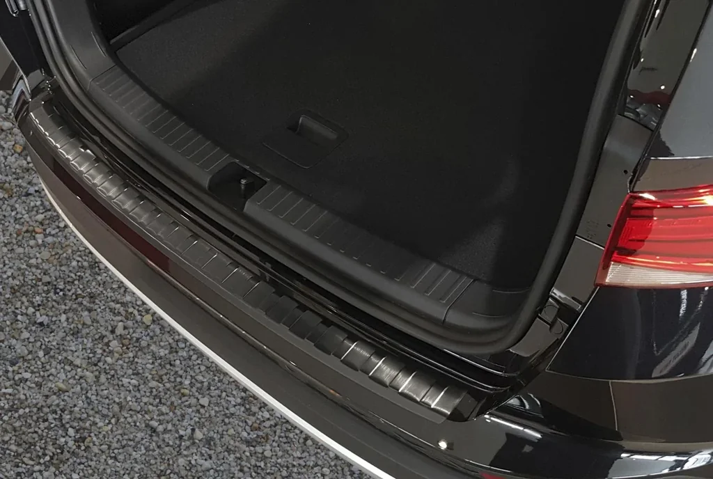 Ladekantenschutz Edelstahl graphite / black für Seat Ateca, Baujahr 2016>