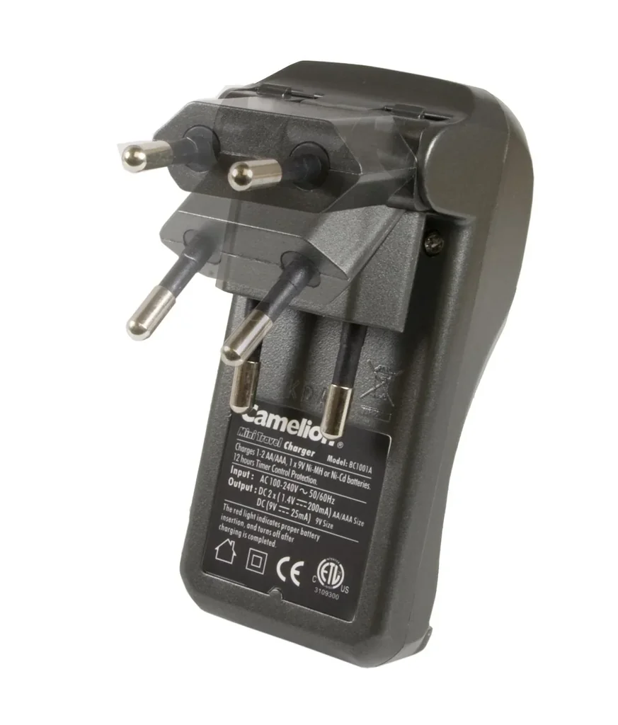 Reise-Steckerladegerät für 2x AA/AAA oder 1x 9V, klappbarer Stecker