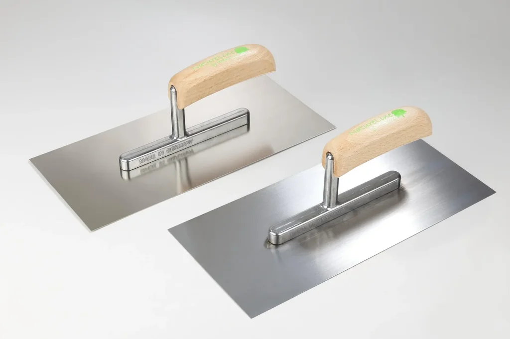 Glättkelle 280 x 130 x 0,7mm, Stahl gehärtet, Heft Naturholz