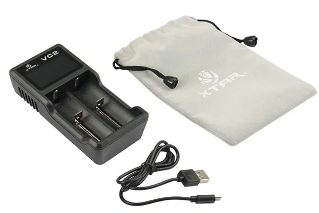 Ladegerät für Lithium-Ionen Akkus mit LC Display und Micro USB-Eingang