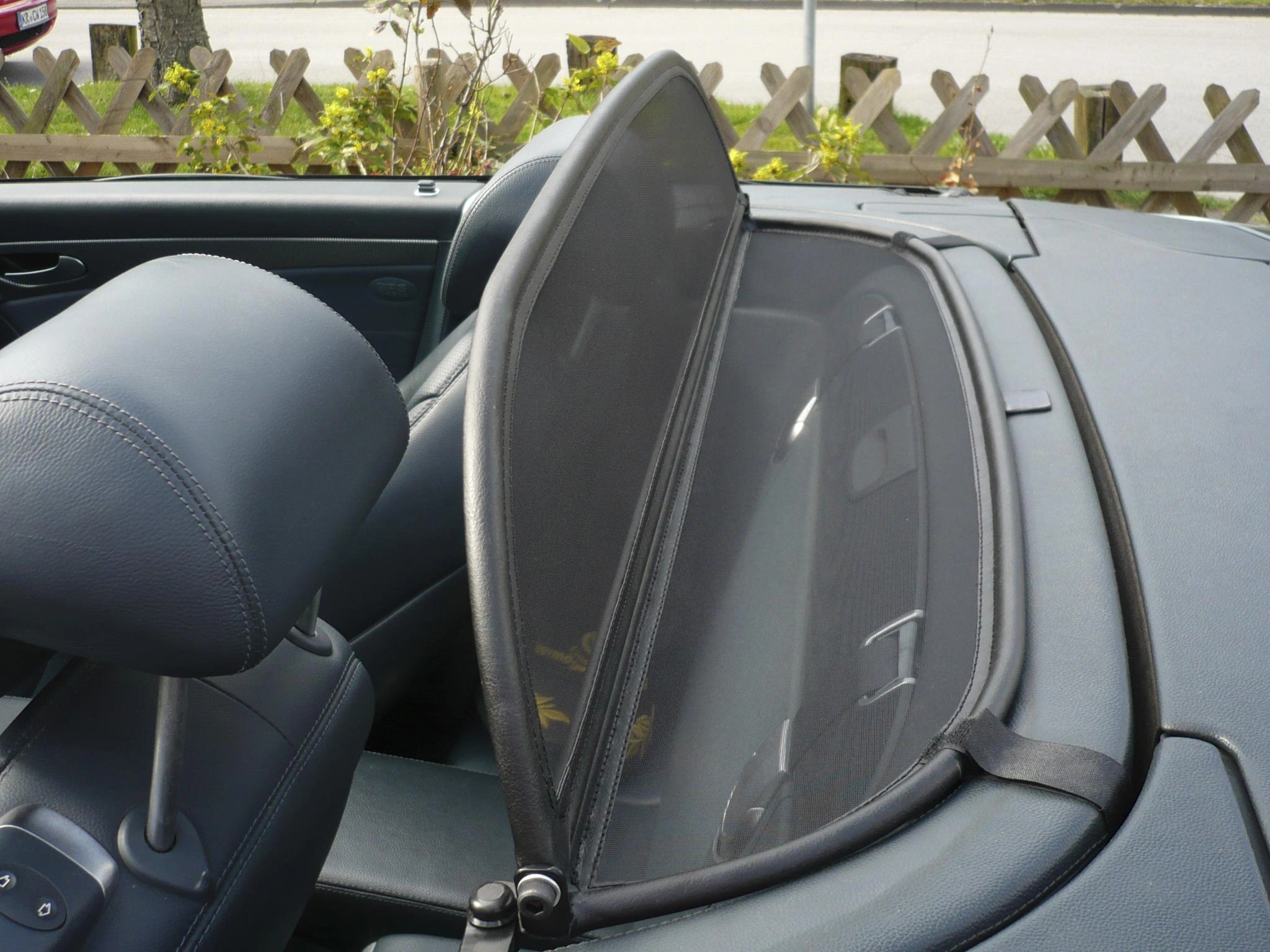 Cabrio Windschotts Bild