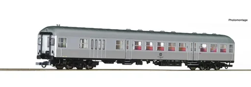 "Nahverkehrs-Steuerwagen 2. Klasse mit Gepäckabteil „Silberling“, Bauart BDnf 738 der Deutschen Bundesbahn. image"