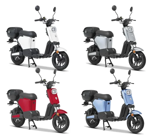 "E-Roller "Messina" 45 km/h silber - Sparsam - Effizient dank hochwertigem Radnabenmotor und Lithium-Akku image"