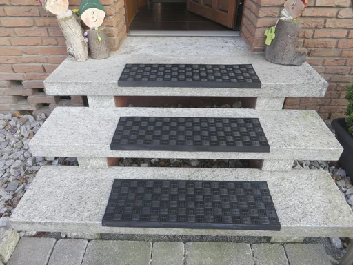 "Gummi - Treppenstufen dunkelbraun, 3 Stück im Set image"