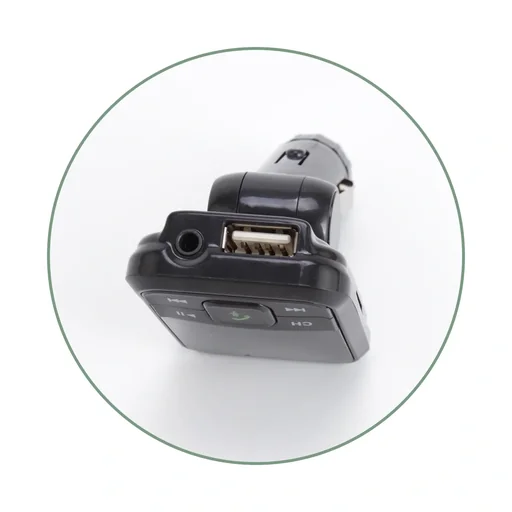 Bluetooth FM Transmitter mit Freisprechfunktion + USB Kfz Ladegerät mit Nothammer