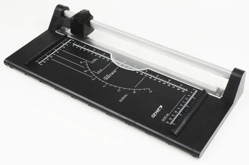 "Rollen-Schneidemaschine DIN A4 mit Sicherheitsschneidekopf image"